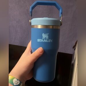 Stanley Bright Blue Insulated Travel Mug 20 ounce with flip straw